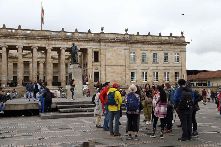 Shared Tour Colombian Conflict War, Drug Trafficking & Peace - The road to Colombia’s Violence Era