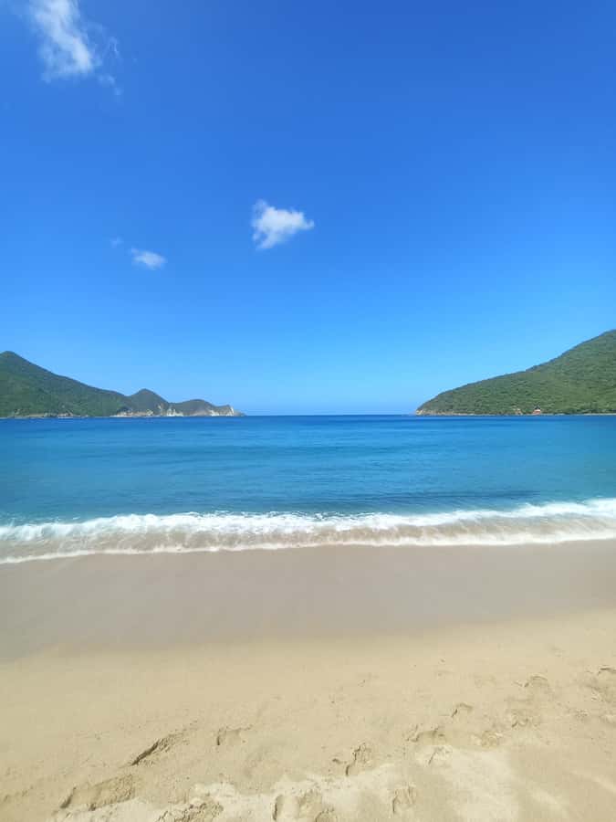 SPEEDBOAT TOUR TO TAYRONA CRISTAL BEACH - Santa Marta pickup and the morning start