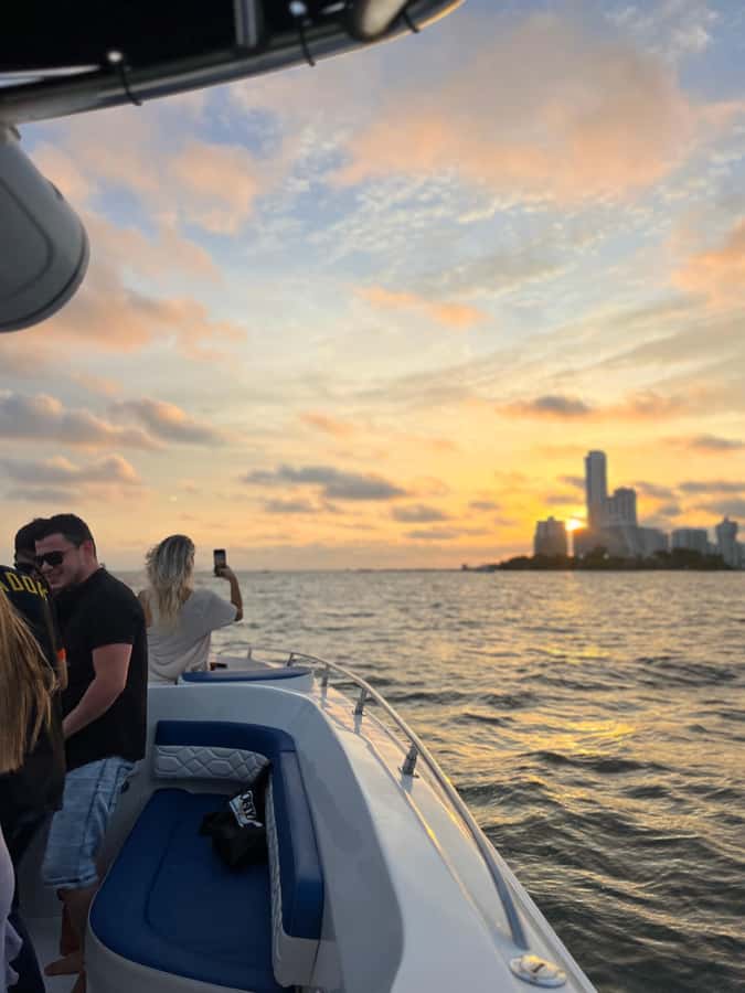 Sunset Party open bar on the bay while sharing with locals - Practical advice before you book