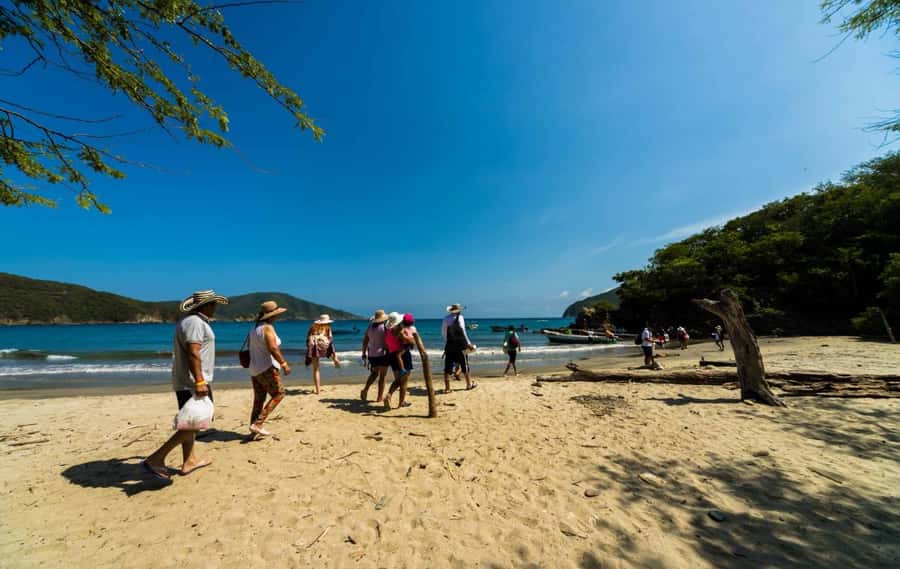 Tayrona Park adventure in Santa Marta: Cabo San Juan from Cartagena - The 4:00 am pickup and the road north