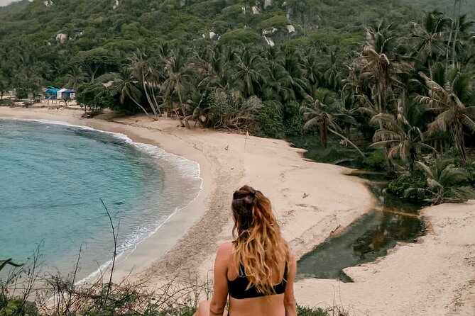 Tayrona Park Hike Tour to Cabo San Juan: Private or Shared - Hiking through the forest to Arrecifes