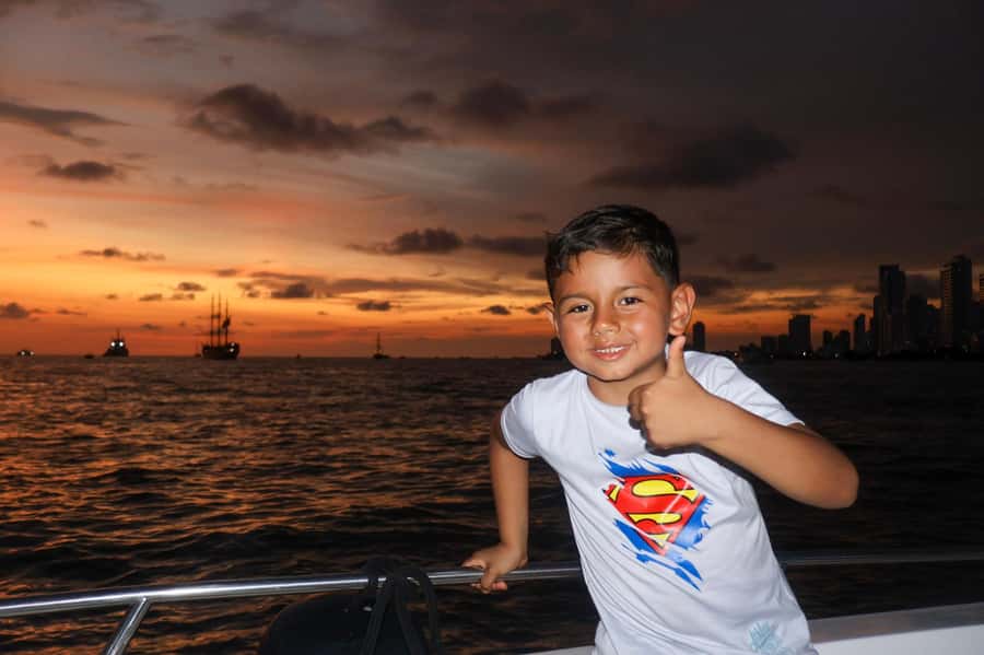 The best sunset tour in the bay: Open bar party & fun - Practical advice before you reserve