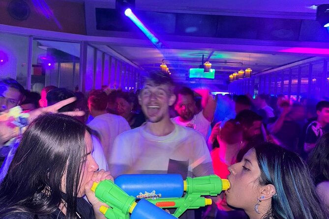 Theatron Party-Tour, 20 Clubs, Map, cocktail, bottle, After-party - Key things to know before you book