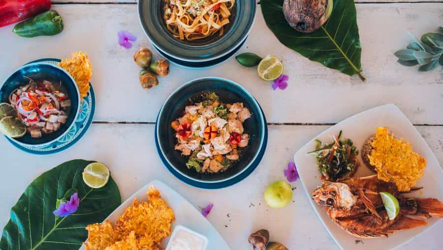 Tierra Bomba Island: A day at Marine Beach Club - The Timon Plan keeps lunch simple