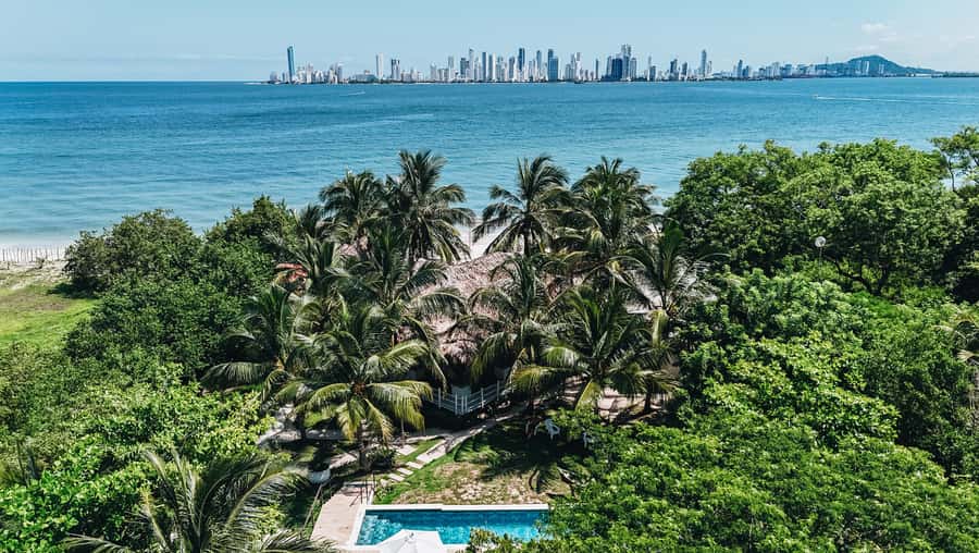 Tierra Bomba Island: A day at Marine Beach Club - Your welcome drink sets the tone