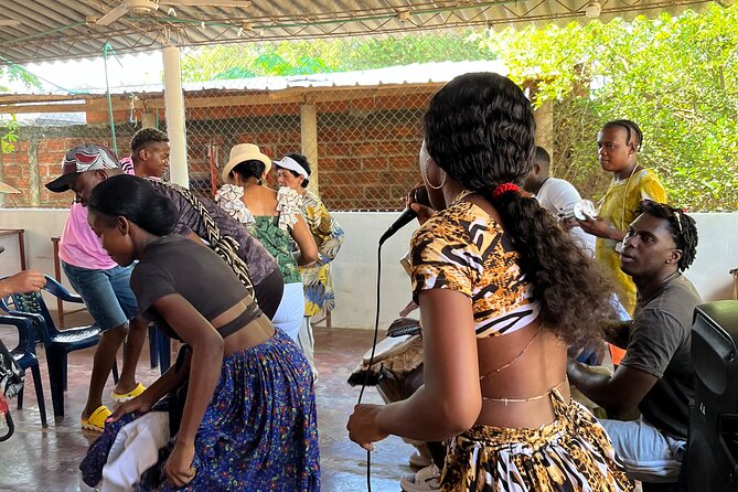 Tour a san Basilio de Palenque desde cartagena - Casa de Tambores and Casa del Arte