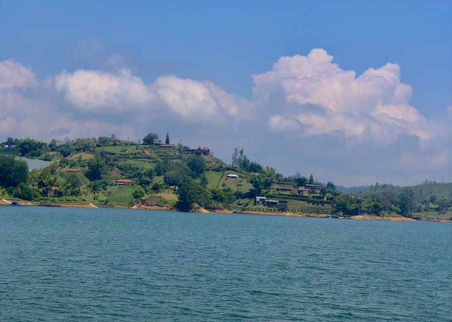 Tour Guatapé - Piedra del Peñol with departure from Medellín - Guatapé’s streets are the visual highlight