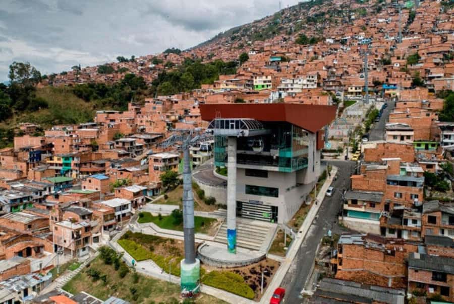 Tour Medellín: Pablo Escobar and Commune 13 - Why this Medellín tour offers more than a crime story