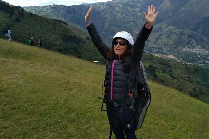 Tour Paragliding - Why Medellín Looks Different From the Sky