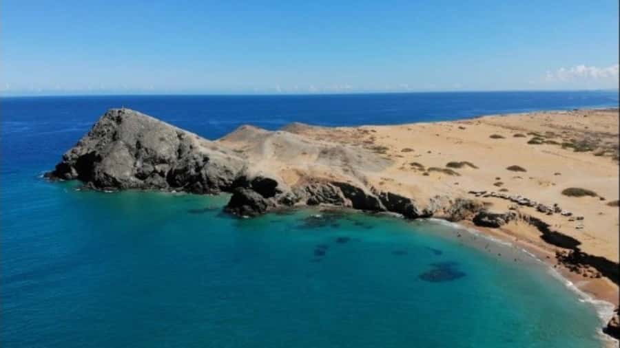 Tour to Punta Gallinas with Cabo de la Vela 3 Days - Day 2: Bahia Honda and the Taroa Dunes