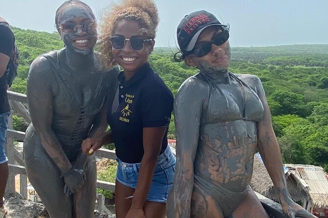 Tour to the Mud Volcano in Cartagena with Lunch - Entering El Totumo mud volcano