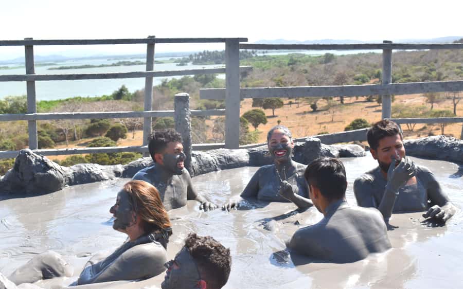 Volcan del Totumo + Playa + Piscina - Timing, Crowds, and Comfort
