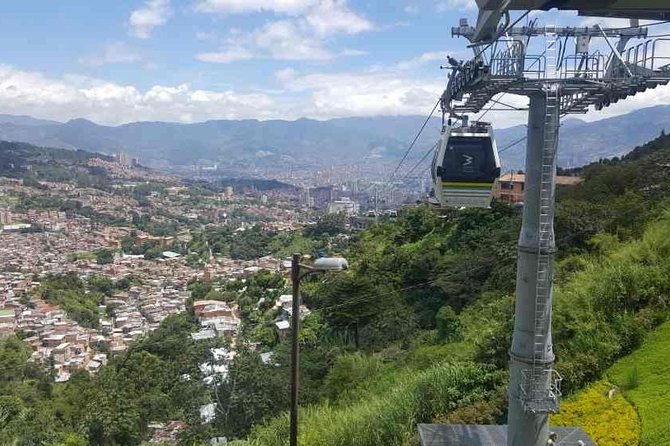 Walking tour, cable car & fruit tasting - Villa Sierra and the cable-car view