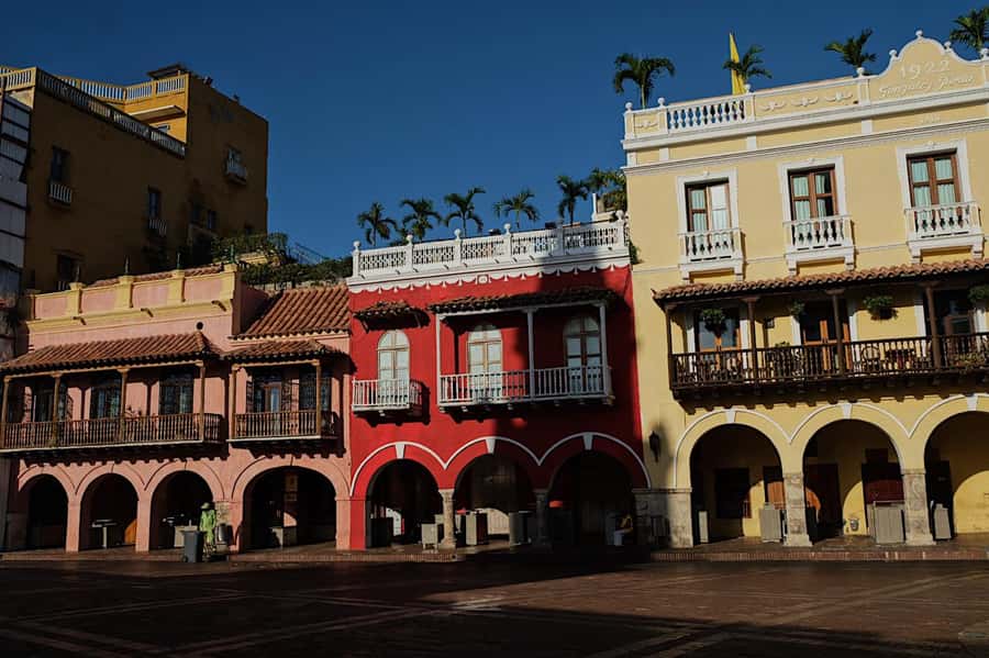 Walled City, Getsemani San Felipe Castle Cartagena City Tour - Getsemani: color, street life, and a different Cartagena